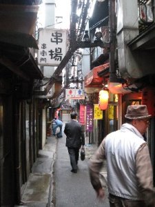 ちょっと遅い時間だったので空いていました。